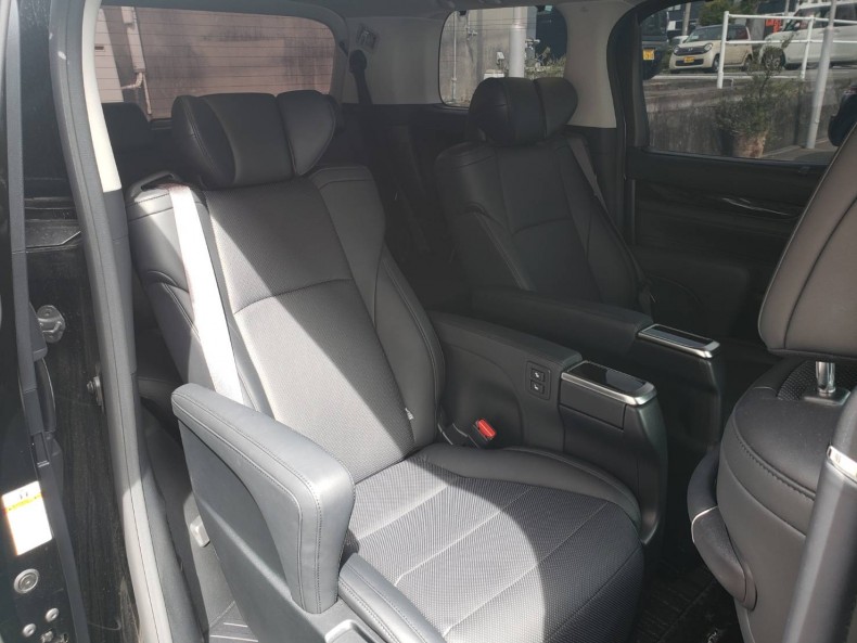 内装後方シート