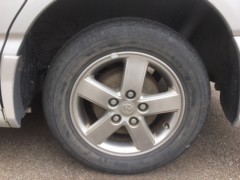 タイヤホイール前