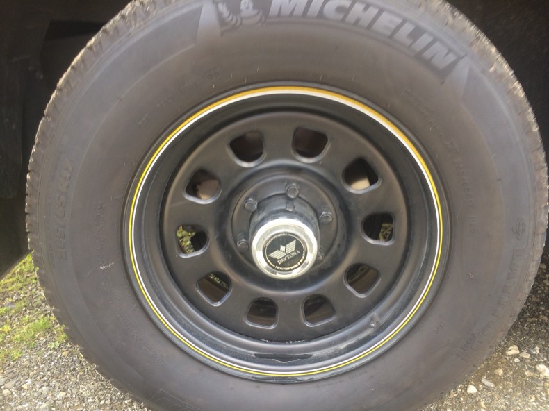 タイヤホイール前