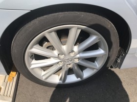 タイヤホイール前