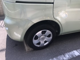 タイヤホイール前