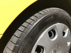 タイヤホイール前