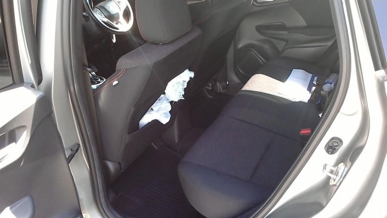 内装後方シート