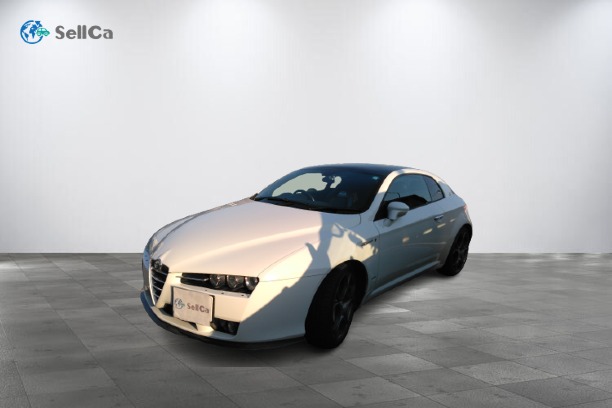 アルファロメオ　アルファブレラの車種サムネイル画像