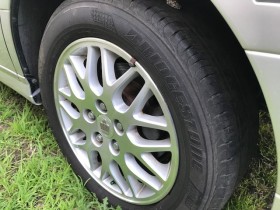 タイヤホイール前