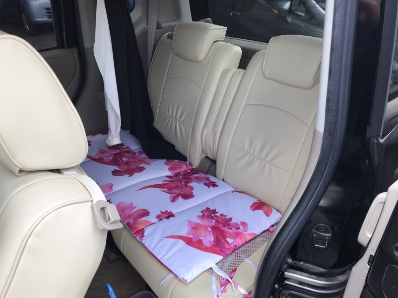 内装後方シート