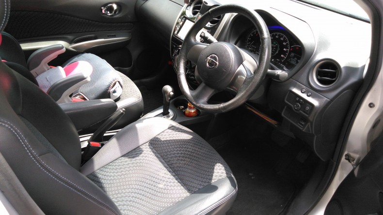 内装前方シート