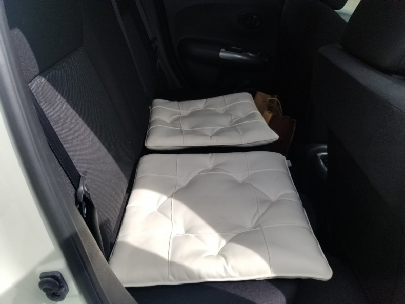 内装後方シート