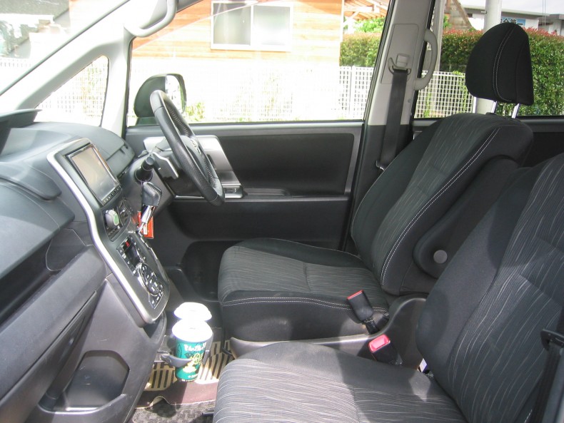 内装前方シート