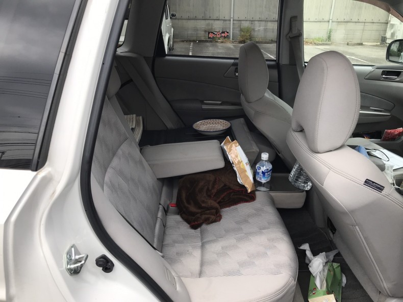 内装後方シート