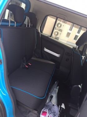 内装後方シート