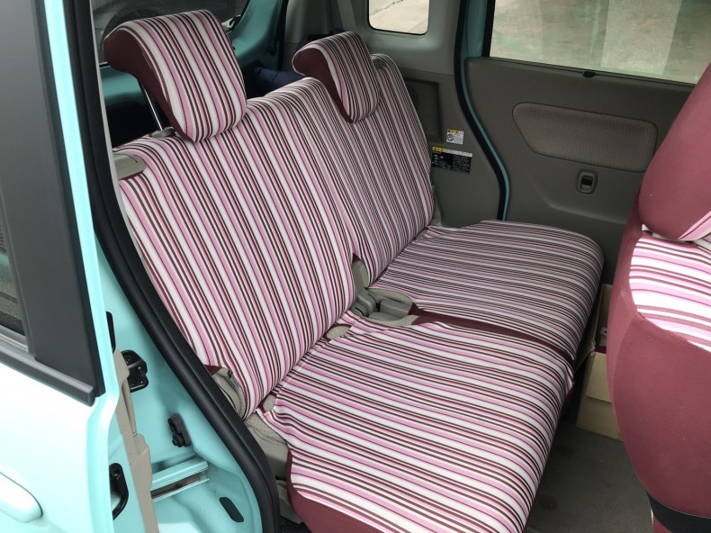 内装後方シート