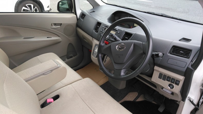 内装前方シート