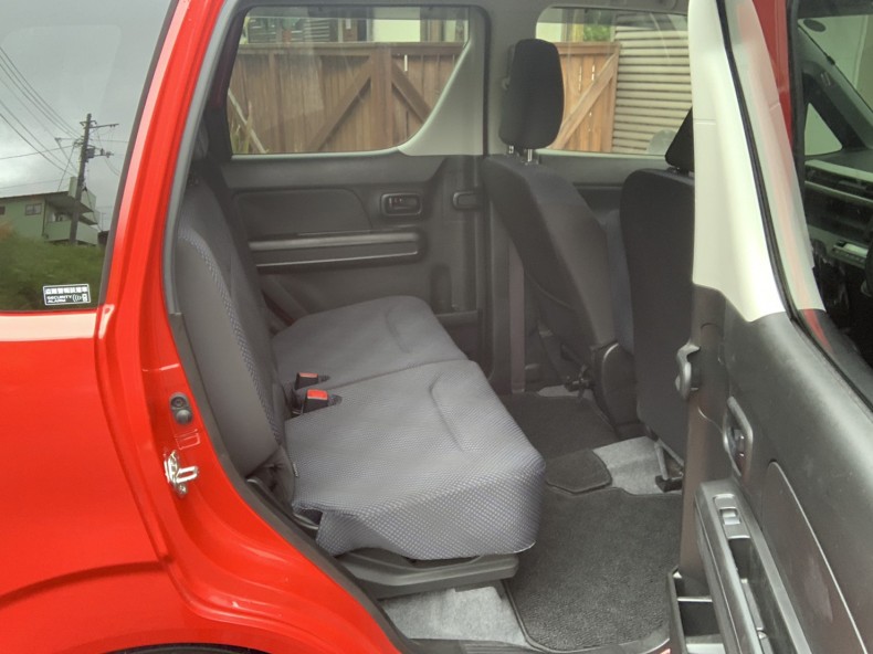 内装後方シート