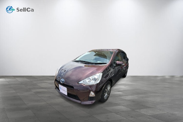 トヨタ/アクア-6583