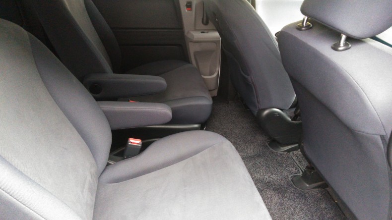 内装後方シート