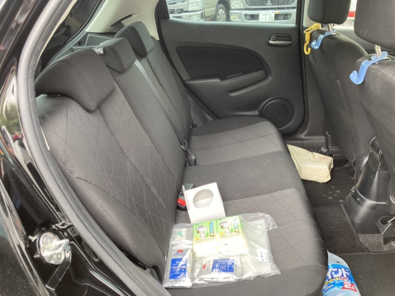 内装後方シート