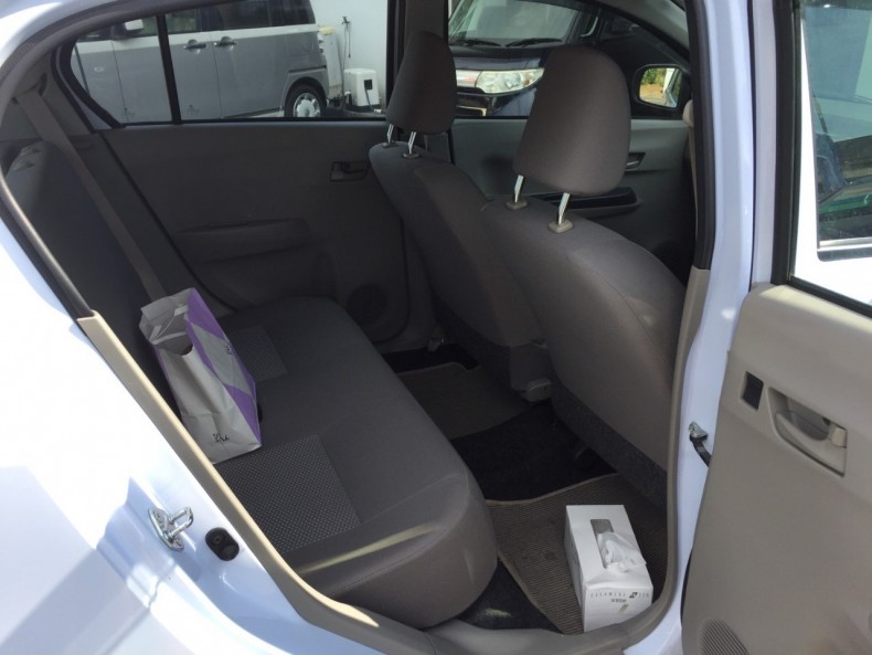 内装後方シート