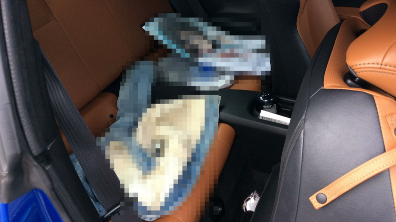 内装後方シート