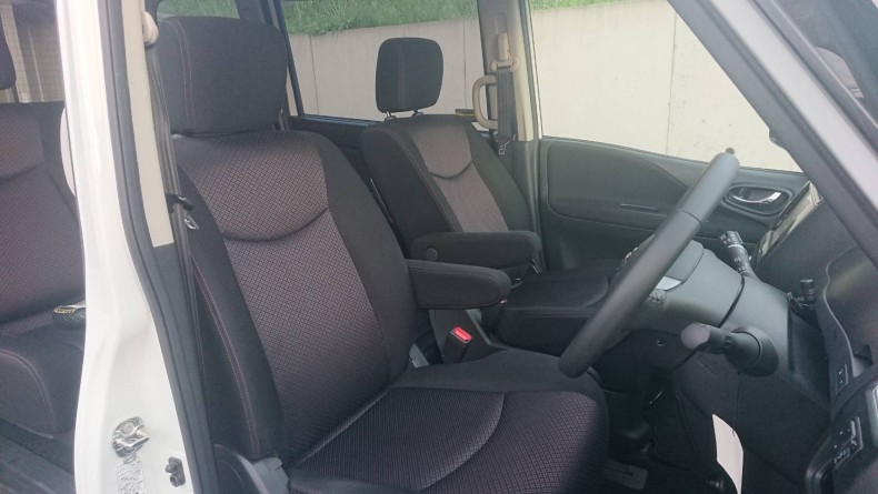 内装前方シート