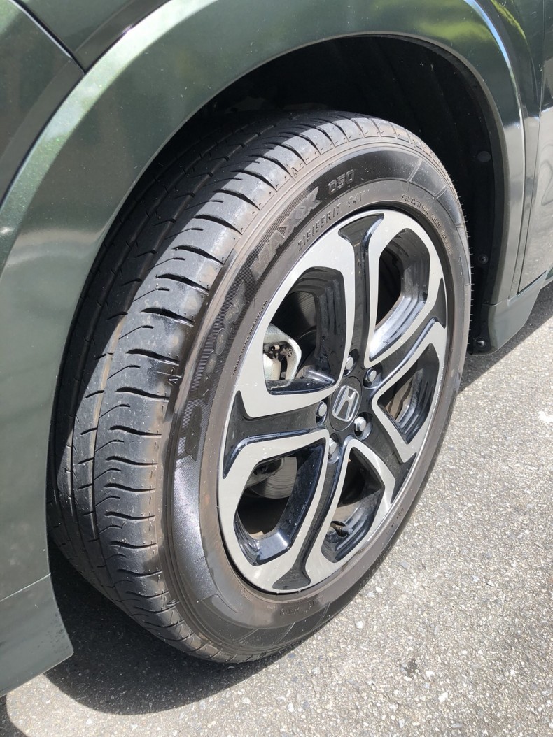 タイヤホイール前