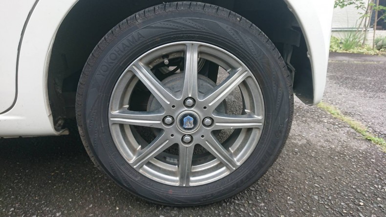 タイヤホイール前