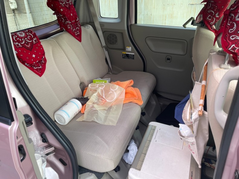 内装後方シート