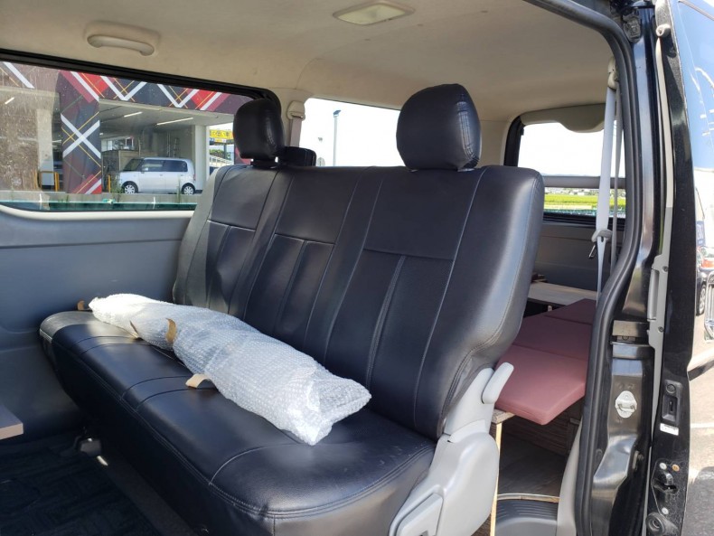 内装後方シート