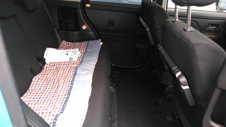 内装後方シート