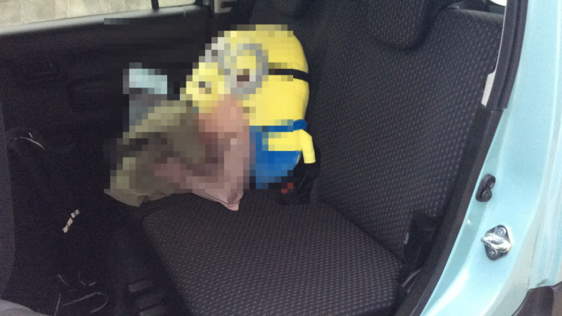 内装後方シート