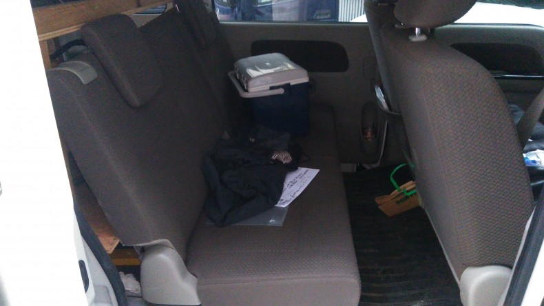 内装後方シート