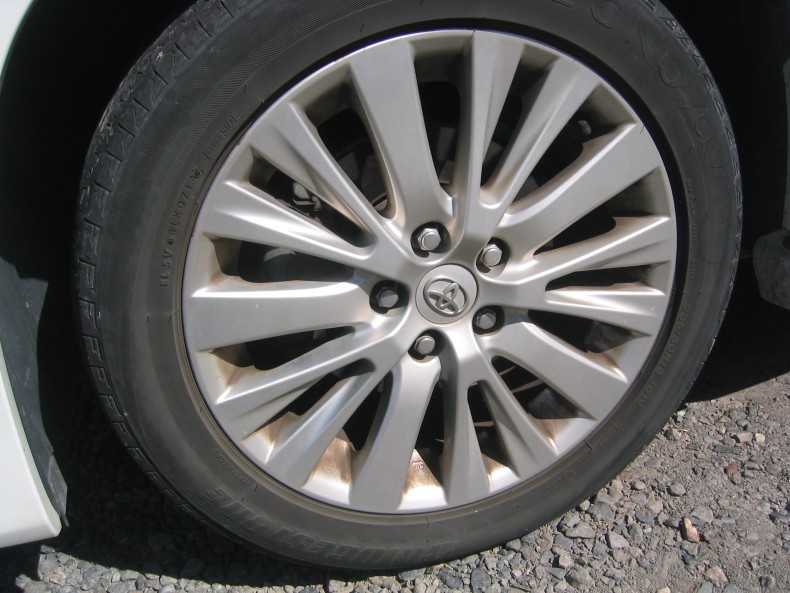 タイヤホイール前