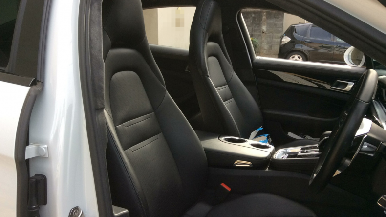 内装前方シート