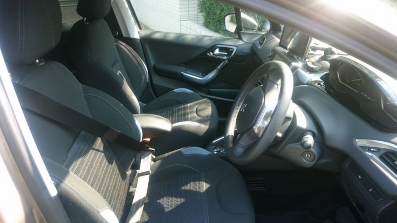 内装前方シート