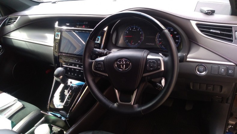 内装インパネ全体