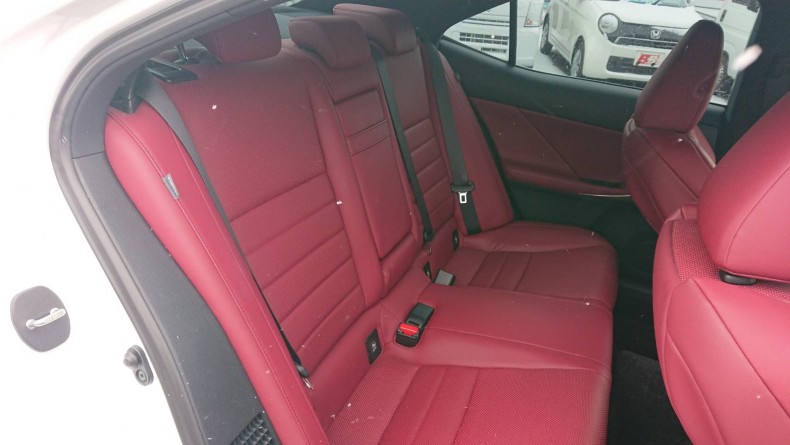 内装後方シート