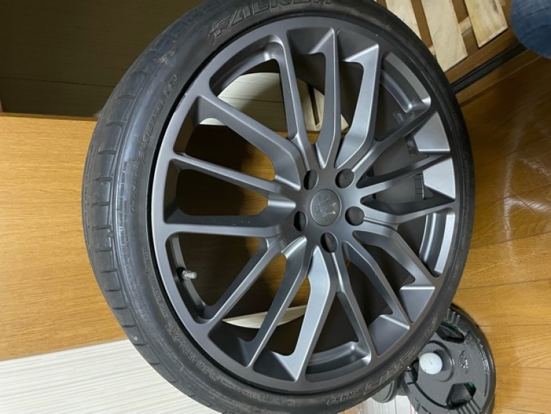 タイヤホイール前