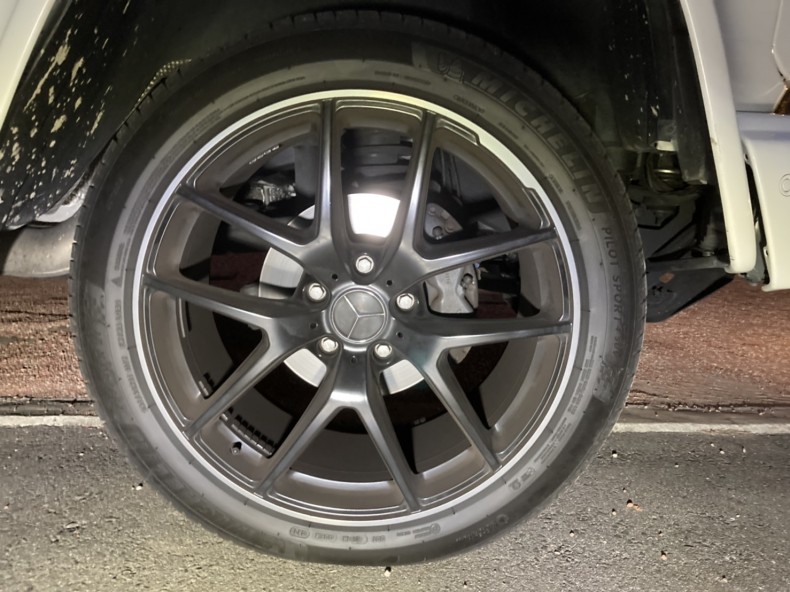 タイヤホイール前