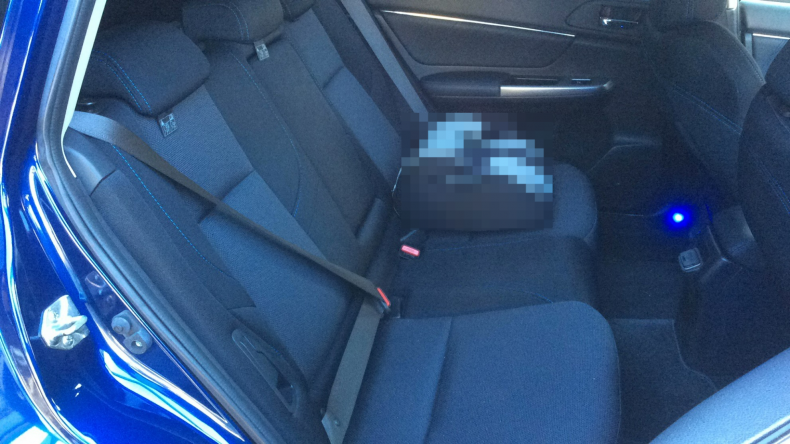 内装後方シート