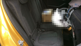 内装後方シート