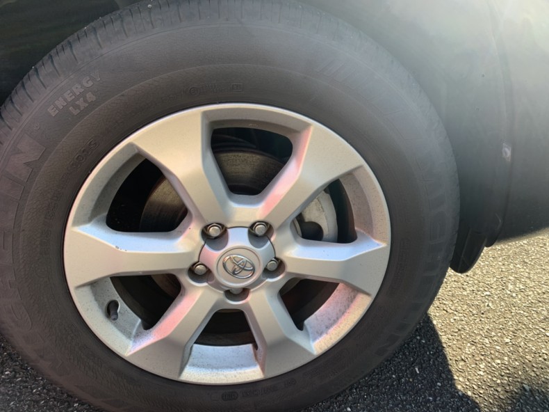 タイヤホイール前