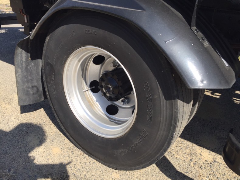 タイヤホイール後