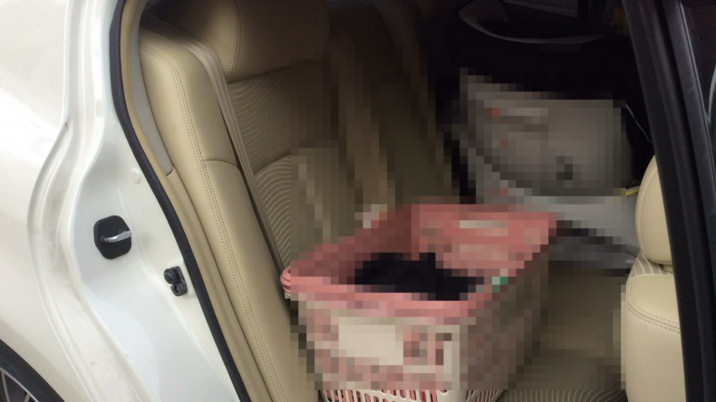 内装後方シート