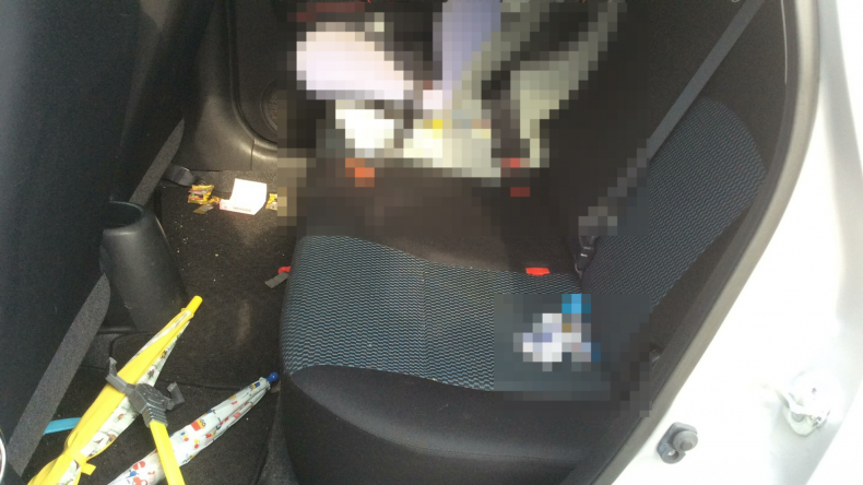 内装後方シート