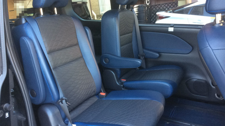 内装後方シート