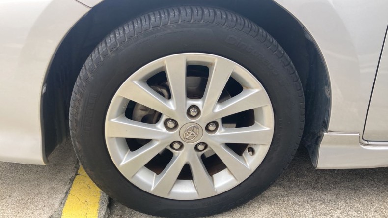 タイヤホイール前