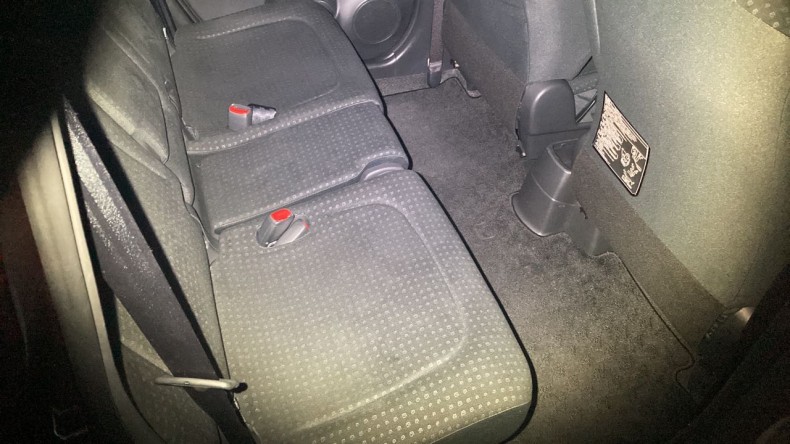 内装後方シート