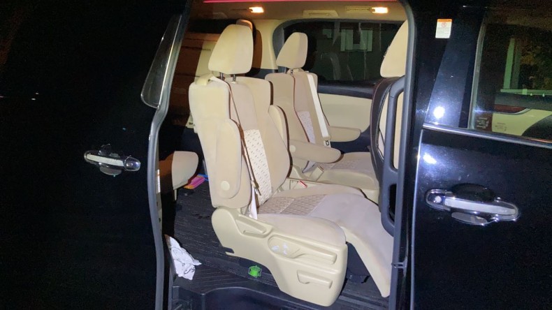 内装後方シート