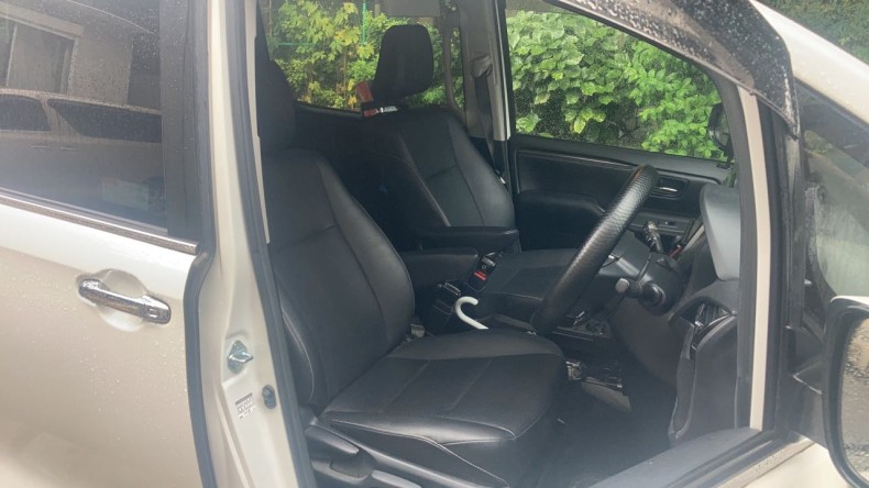 内装前方シート