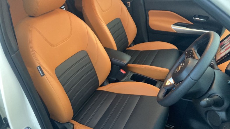 内装前方シート